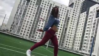 nicki minaj barbie tingz TWERK DANCE (watch to the end)