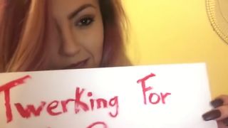 White Girl With Fat Booty Twerking HD!