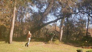 4K Florida Blonde Country Gal Booty Shaking Outdoor Strip Tease in Bikini