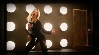 Royal club - Chris Brown – Run It