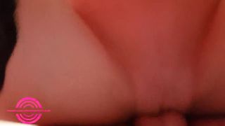 MILF ITALIANA VESTITA DA STUDENTESSA SEXY