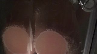 Qui me Rejoint Sur La Douche ?