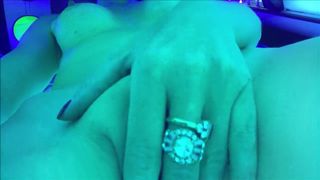 Solarium Masturbation from my SnapChat - Add me : LadyOulala