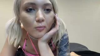 dakotagoesdoll_15_august_2019