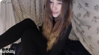 MissAlice_94 - Cumming in my blanket 18cams.org