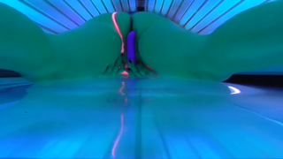 HIDDEN CAM CAUGHT GIRL MASTURBATE AT SUNBED
