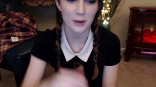 Evelynclaire dildo sucking