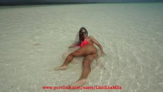 Sex on the Beach in Public!