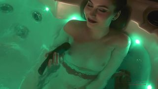 Laurenbrite Premium  - Orgasm In Jacuzzi