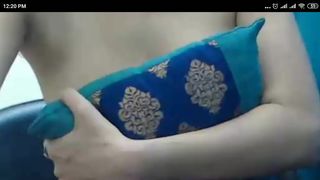 Rosy_curvy teasing boobs zoom