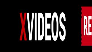 Novinha dando pra Tatuado