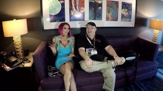Anna's VLOG #94 AVN Expo PT 2!