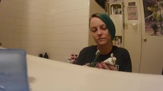 Amateur Kitty Queen gets White Stuff in her Mouth