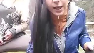 Ragazze venete bestemmiano e mostrano la figa