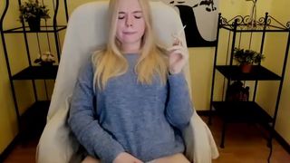 nikkishygirl_September-11-2017_18-04-54