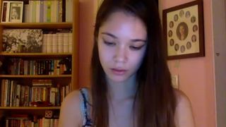 xoxo_melody shows personal pics