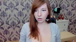 Noemi Carver bouncing boobs