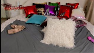 mazeekin 30 brunette anal fuck dildo show