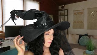 Kat Wonders Halloween 8