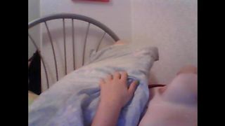 Lozzy (Lauren) UK Teen plays on cam
