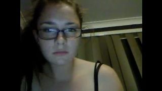 Sexy AUS Teen Ashley reveals her tight body on webcam