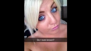 Wilkes (silverfox) UK Teen Bares her boobs (pics comp)