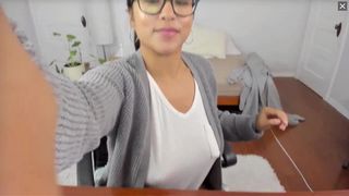 LeiaXO - tits flash 25-10-2019