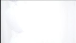 hau truong chup anh nude cua model lam gia tue