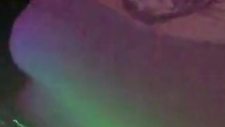 Милашка показывает грудь в чате