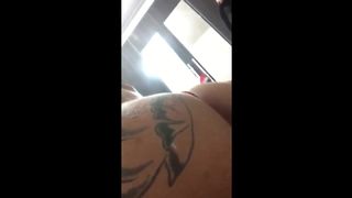 gostosa safada se exibindo