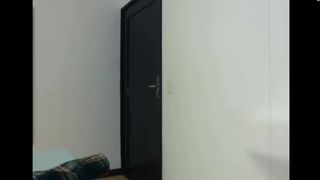 Noemibcnz vibes in home with mother