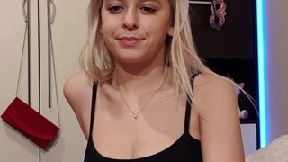 Monikag webcam show 2019-11-19_00-03-53_590