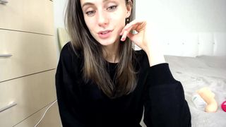 Jerryreid webcam show 2019-11-19_17-23-10_230