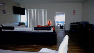 Misslusciousxox Hitachi orgasms