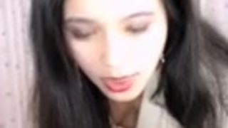 chinese webcamgirl pole dance