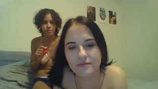 sexy lez babe legs spread