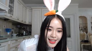 chinese girl dancing Li Chang