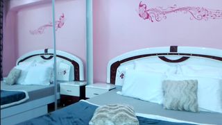 gorgeous babe covers up amazing body