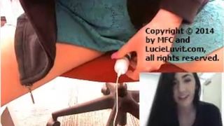 LucieLuvit playing in computer lab