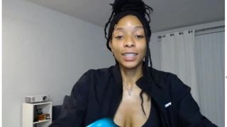 Frankii_ short masturbate show