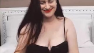 MistressYumalay no panty tease and nipple flash  no17lr