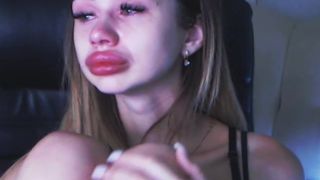 Violla cries in botox