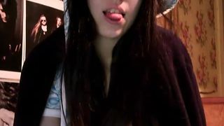 Famous-monster webcam show 2019-11-22_21-11-42_042