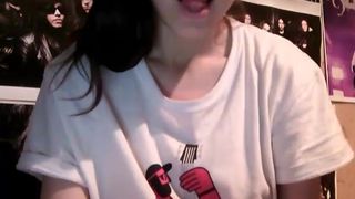 Famous-monster webcam show 2019-11-24_22-08-46_033