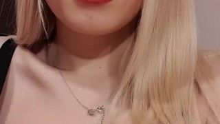 Monikag webcam show 2019-12-02_19-26-38_408