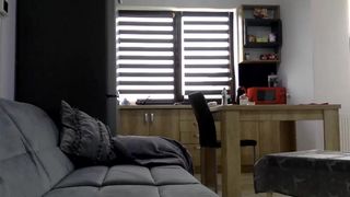 Giuly21 webcam show 2019-12-06_11-44-25_307