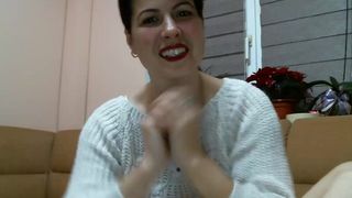 Have_funnn webcam show 2019-12-06_17-00-02_401