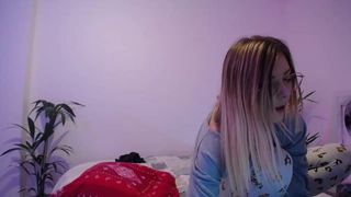 Cassy_cum webcam show 2019-12-01_22-56-52_422