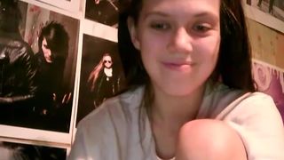 Famous-monster webcam show 2019-12-09_14-06-33_553