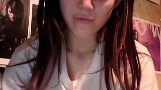 Famous-monster webcam show 2019-12-09_14-06-33_553